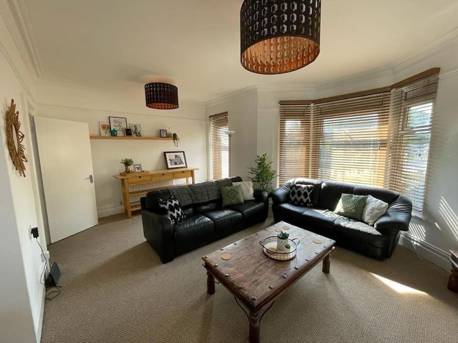 3 Bed Flat Near To Cardiff And Cardiff Bay Apartman Kültér fotó